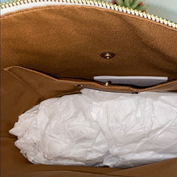 Coach Paxton Duffle purse - Picture 7 of 8